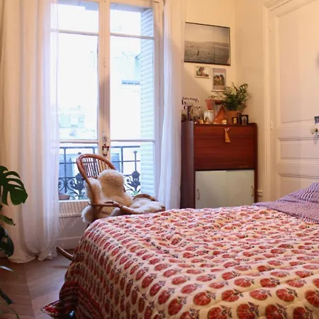 Charming Near Marais Apartment